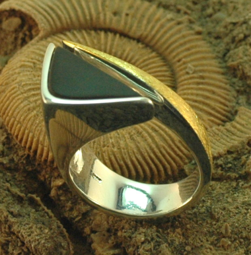 Onyx-Silberring teilvergoldet